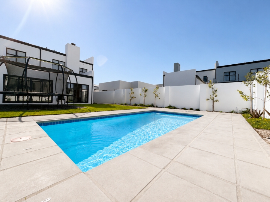 4 Bedroom Property for Sale in Sandown Western Cape